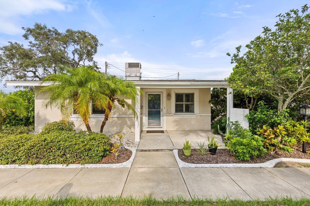 Council Dr, Sun City Center, FL 33573