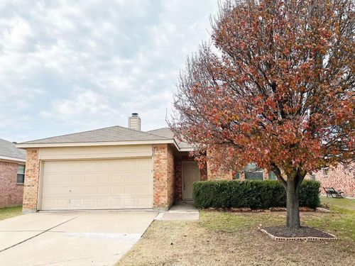 10416 Phantom Hill Rd, Fort Worth, TX, 76140-5722 | Card Image