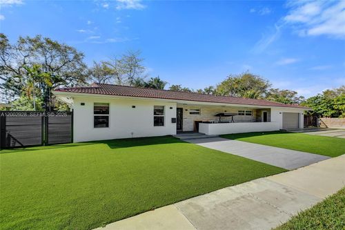 2126 Ne 187th St, North Miami Beach, FL, 33179-4312 | Card Image