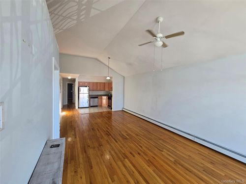 apt-3rd-6591 Terrace Ct, Middle Village, NY, 11379-1653 | Card Image