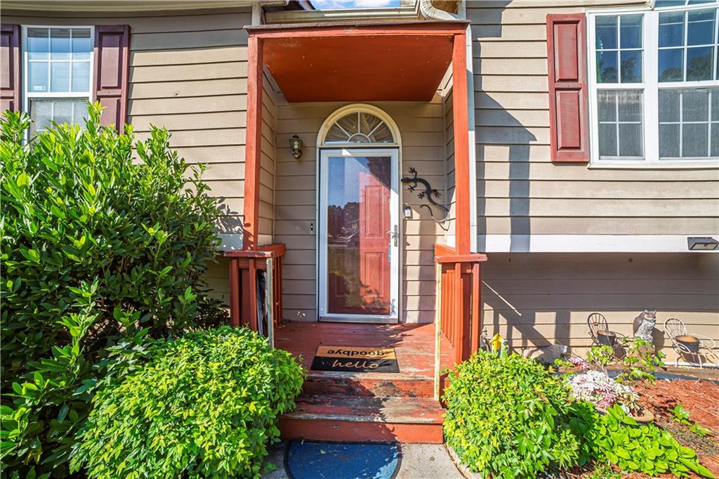 Starboard Dr, Powder Springs, GA 30127
