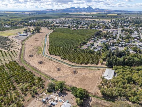 9375 Live Oak Blvd, Live Oak, CA, 95953-9788 | Card Image