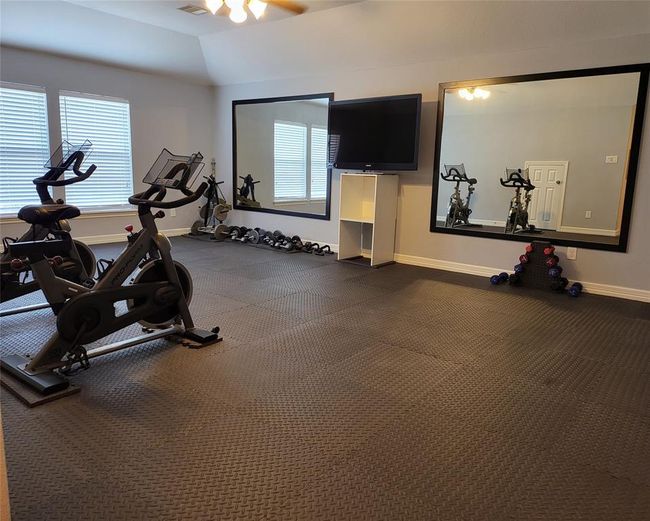 17818 Strolling Stream Ln, House other with 4 bedrooms, 2 bathrooms and 3 parking in Richmond TX | Image 8