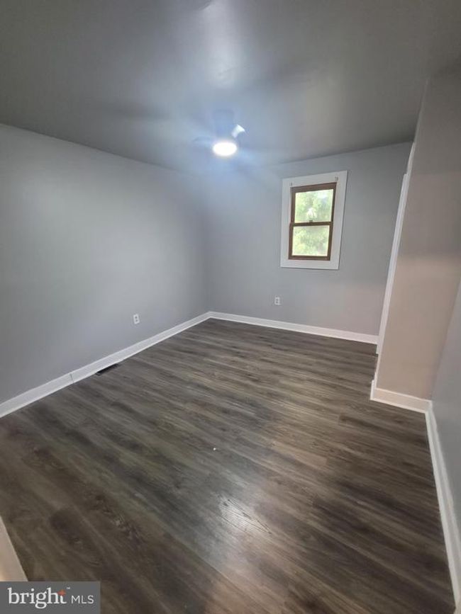813 S 9 Th St, Home with 2 bedrooms, 1 bathrooms and null parking in CAMDEN NJ | Image 9