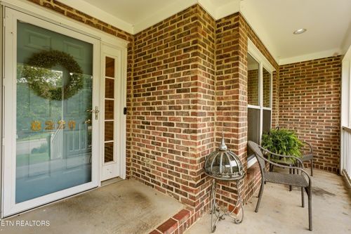 8220 Elm Hill Cir, Knoxville, TN, 37919-8716 | Card Image