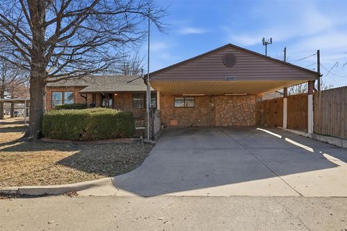 200 Oak St, Midwest City, OK, 73110-4869 | Card Image