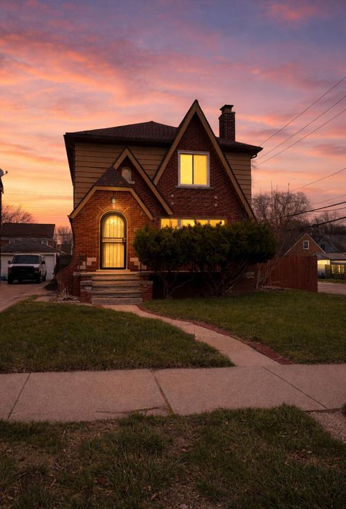 16700 Fenmore St, Detroit, MI, 48235-3423 | Card Image