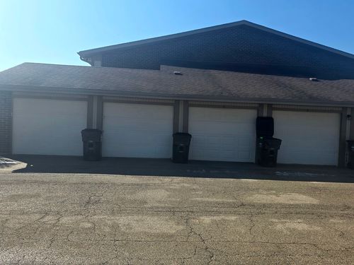 apt-3-703 Garden Cir, Streamwood, IL, 60107-6613 | Card Image