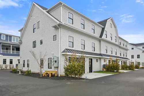 b4-345 Reef Rd, Fairfield, CT, 06824-6550 | Card Image