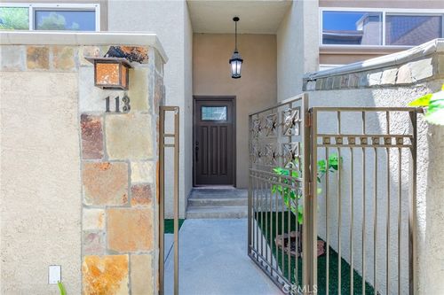 113-21901 Lassen St, Chatsworth, CA, 91311 | Card Image