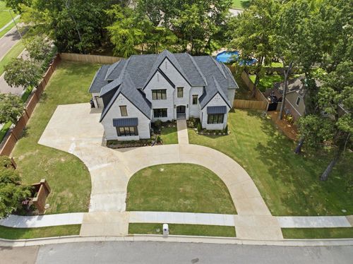 739 Polo Run Dr, Collierville, TN, 38017-7302 | Card Image