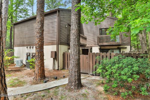 10458 Big Tree Cir E, Jacksonville, FL, 32257-6362 | Card Image