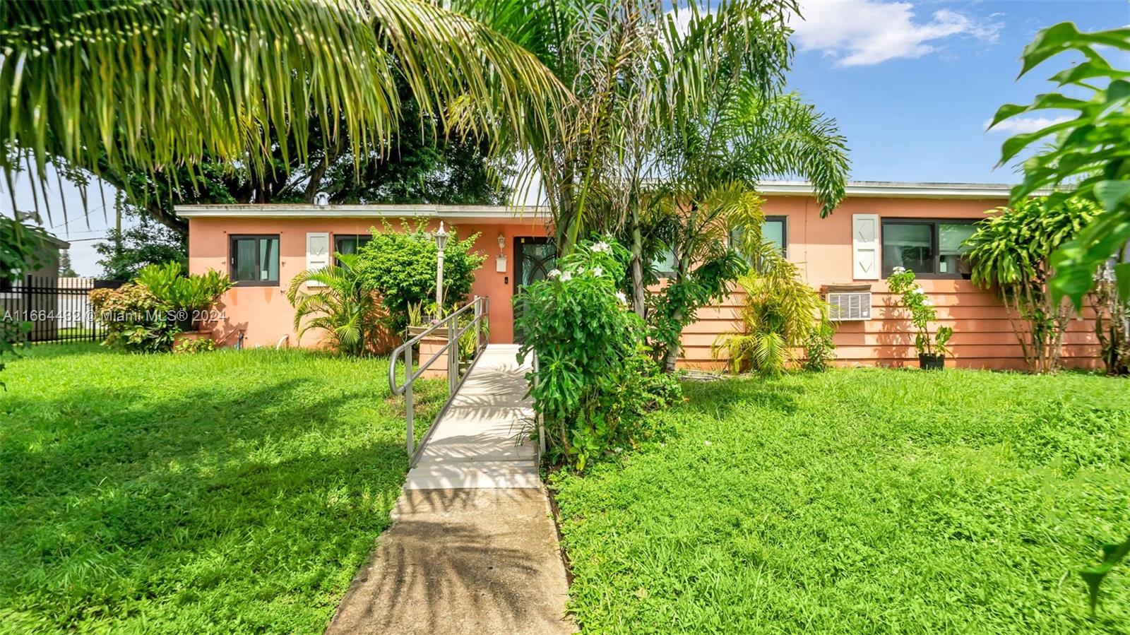 195th St, Miami, FL 33169