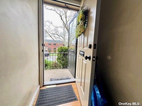 323a1-219-36 74th Ave, Oakland Gardens, NY, 11364-3032 | Card Image