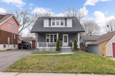 4995 4 Th Ave, House other with 3 bedrooms, 1 bathrooms and 4 parking in Niagara Falls ON | Image 2