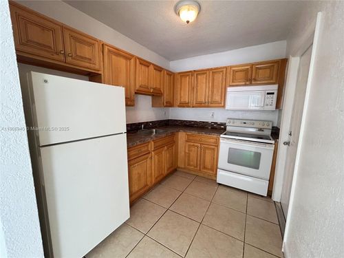 101-8287 Ne Miami Ct, Miami, FL, 33138-3725 | Card Image