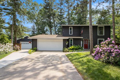 442 Pinewood Cir, Portage, MI, 49002-7135 | Card Image
