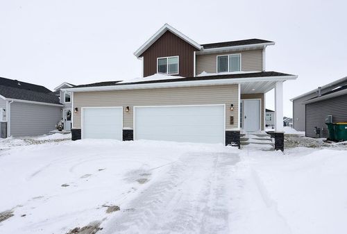 307 7th Street E, Horace, ND, 58047 | Card Image