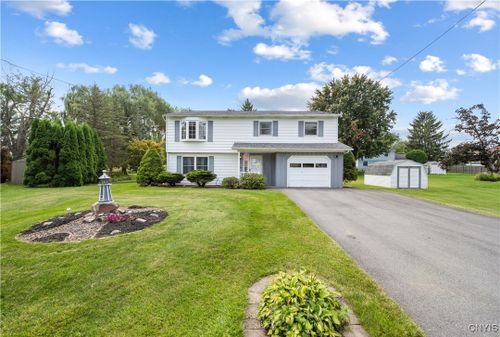 8233 Bitternut Ln, Clay, NY, 13090 | Card Image