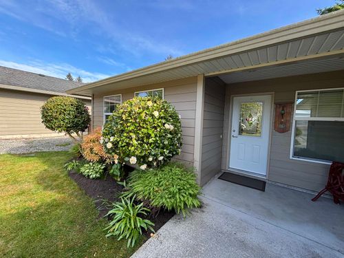 6383 Oracle Rd, Sechelt, BC, V7Z0R8 | Card Image