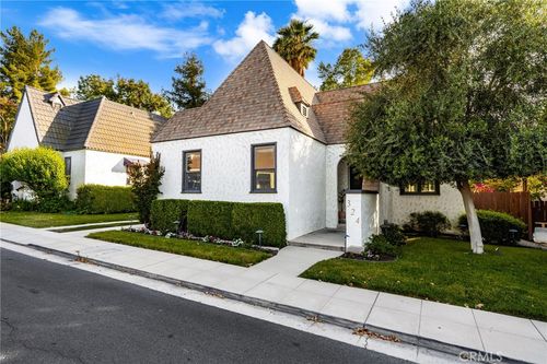324 Normandie Ct, Redlands, CA, 92373 | Card Image