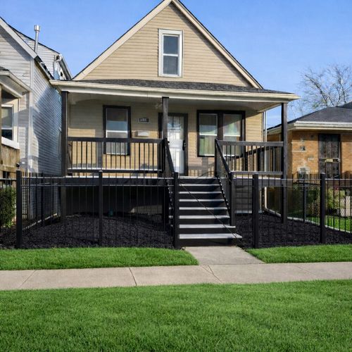 9147 S Dobson Ave, Chicago, IL, 60619-7817 | Card Image
