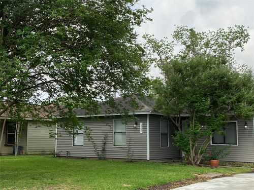 1305 Zuber Dr, Galena Park, TX, 77547-2102 | Card Image