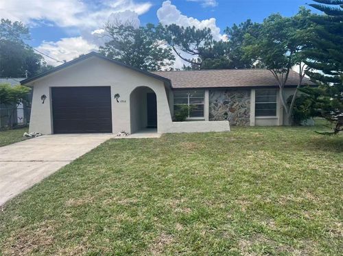 8516 Inwood Dr, Hudson, FL, 34667-4162 | Card Image