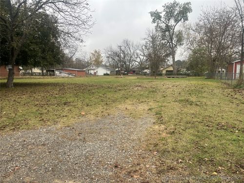 516 S 13th Ave, Durant, OK, 74701-6120 | Card Image