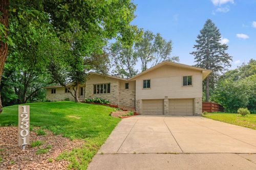 12301 63rd Ave N, Maple Grove, MN, 55369-6064 | Card Image