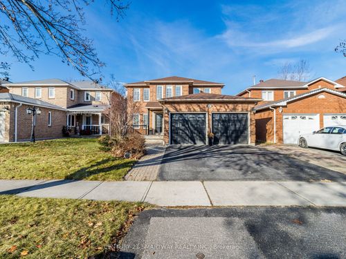 61 Keeble Cres, Ajax, ON, L1T3R6 | Card Image