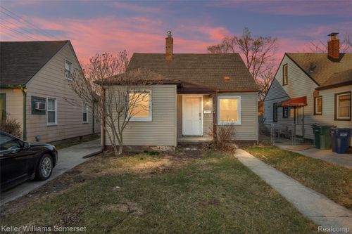 1784 College Ave, Lincoln Park, MI, 48146-1311 | Card Image