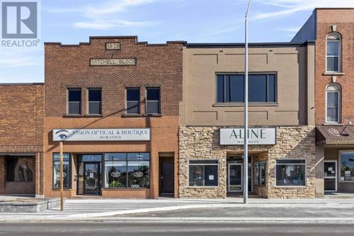 542 Queen St E, Sault Ste. Marie, ON, P6A2A1 | Card Image