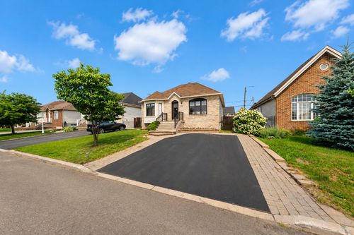 1833 Rue Raoul Jobin, House with 4 bedrooms, 2 bathrooms and null parking in Saint Jérôme QC | Card Image