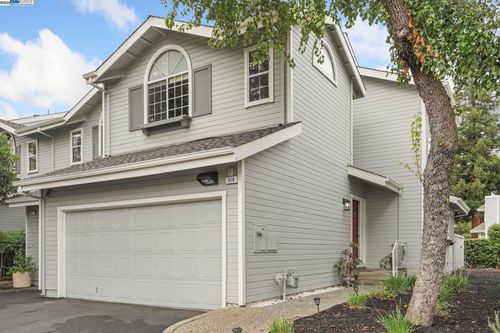 519 Saint John St, Pleasanton, CA, 94566-6534 | Card Image