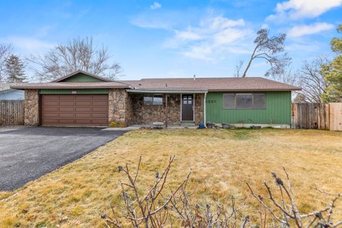 4332 Meadows Dr, Klamath Falls, OR, 97603-8074 | Card Image