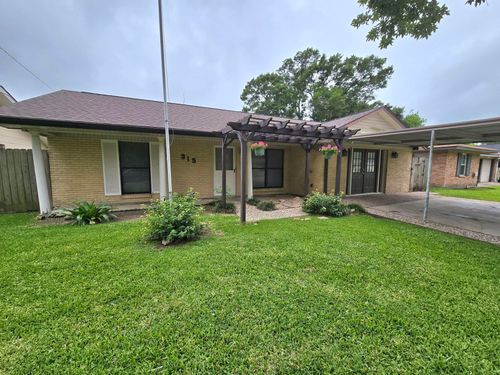 315 N 34th St, Nederland, TX, 77627-7110 | Card Image