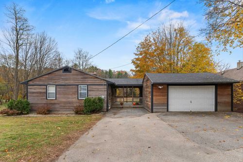 22 S Mast St, Goffstown, NH, 03045-2193 | Card Image