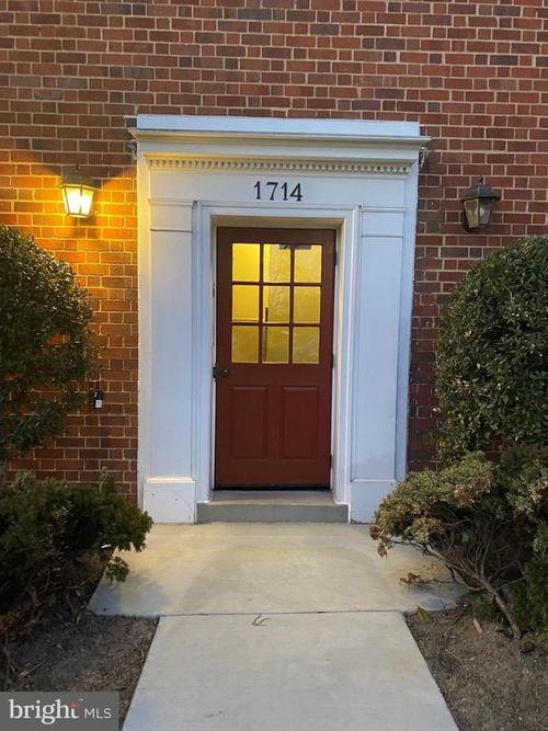 102-1714 W Abingdon Dr, ALEXANDRIA, VA, 22314-1087 | Card Image