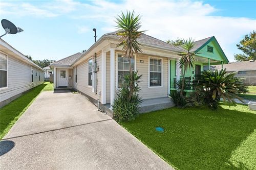 932 Porter St, Gretna, LA, 70053-3528 | Card Image