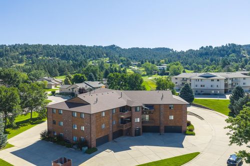 apt-204-4215 Unit 204 Fairway Hills Dr, Rapid City, SD, 57702-5346 | Card Image