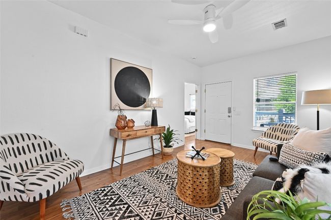 1169 Curve St, House other with 2 bedrooms, 1 bathrooms and 2 parking in Austin TX | Image 7