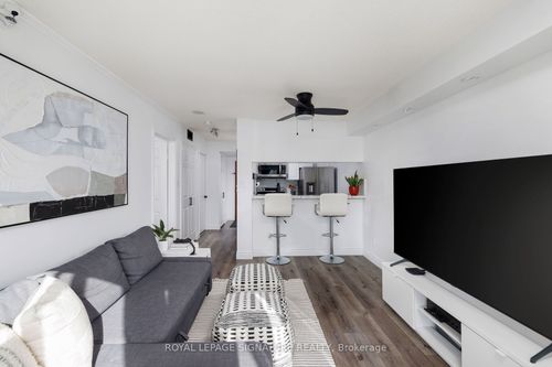 909-880 Dundas St W, Mississauga, ON, L5C4H3 | Card Image