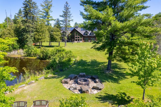 159 Bluff Point Dr, House other with 9 bedrooms, 7 bathrooms and 17 parking in Calabogie ON | Image 23