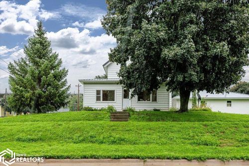 207 N Front St, Montezuma, IA, 50171-1126 | Card Image