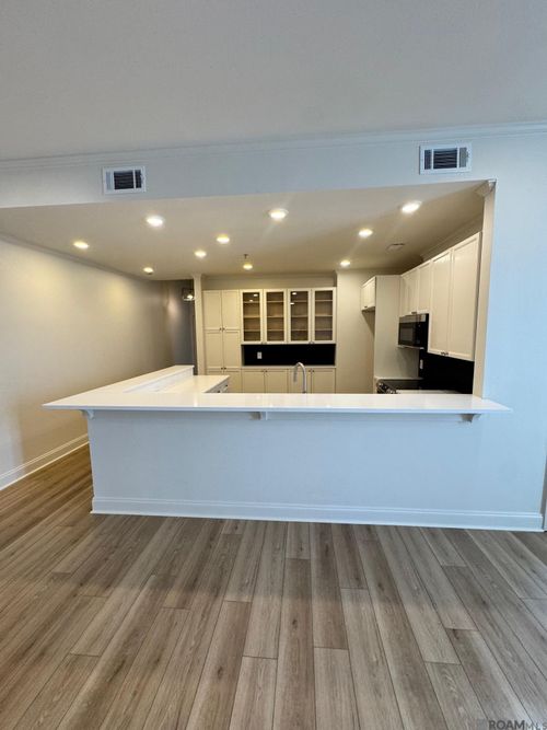 apt-105-345 W Parker Blvd, Baton Rouge, LA, 70808-4685 | Card Image