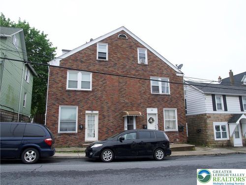 86 Garibaldi Ave, Roseto, PA, 18013-1328 | Card Image