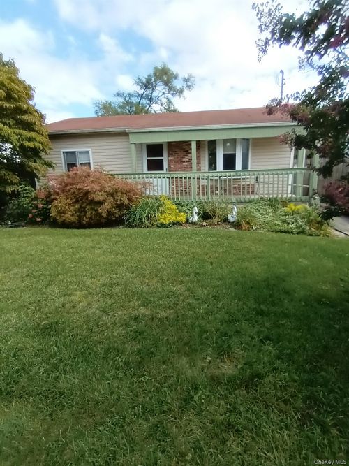 998 Bowling Green Drive, Hempstead, NY, 11590 | Card Image