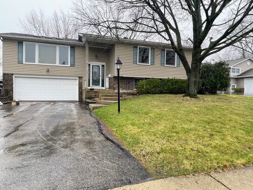 525 Ramblewood Ct, Lake Zurich, IL, 60047-2556 | Card Image