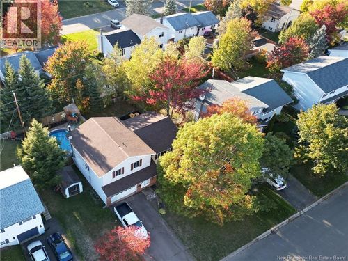 8 Welland St, Riverview, NB, E1B4L8 | Card Image